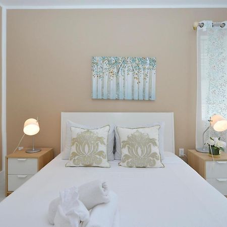 Ocean Drive Beach Apartments ไมอามีบีช ภายนอก รูปภาพ